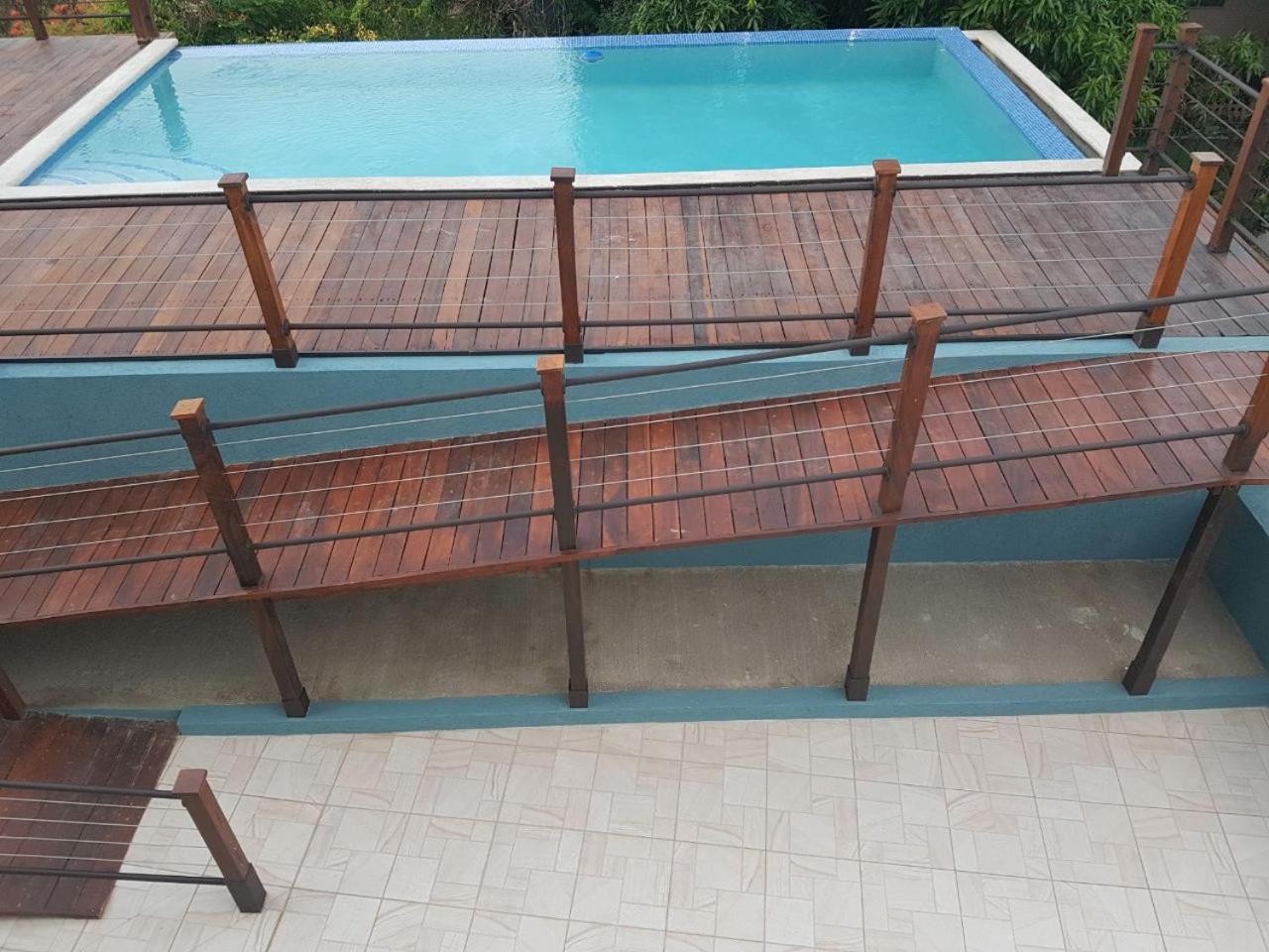 New Kingston Luxurious Secure Condo Exterior foto